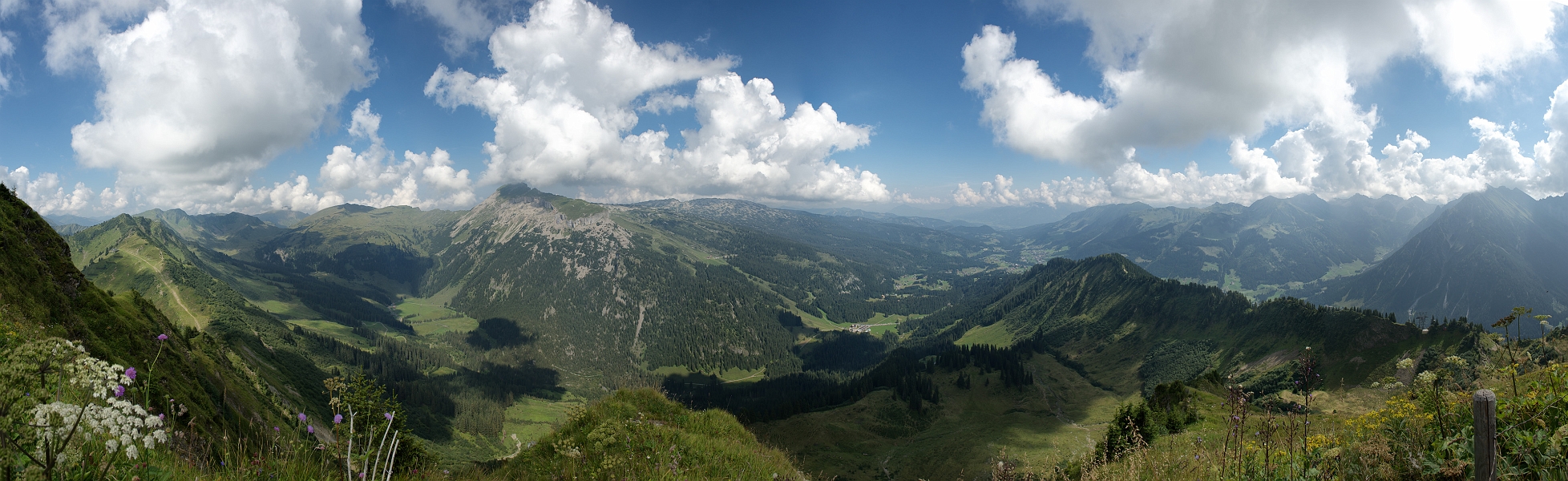 DSC_5960 Panorama.jpg - Blick vom Walmendingerhorn auf den Ifen - Pano aus acht Aufnahmen